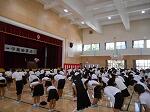 始業式ではおじぎの練習もしました。