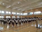 校歌「鑑賞」の様子です。