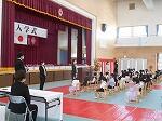 １年関係職員紹介の様子です。