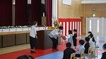 花束贈呈の様子です。